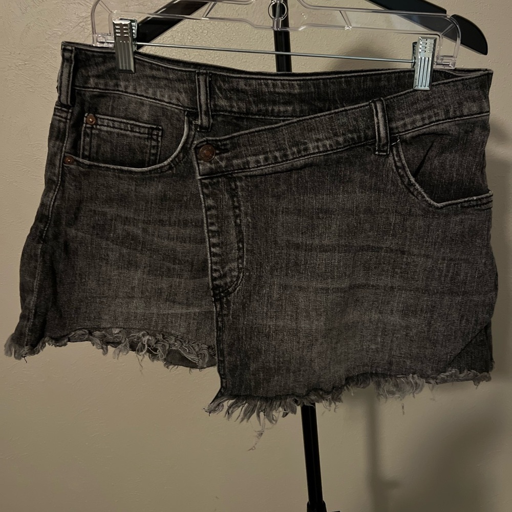 Pilcro Black Washed Denim Skort with Frayed Hem